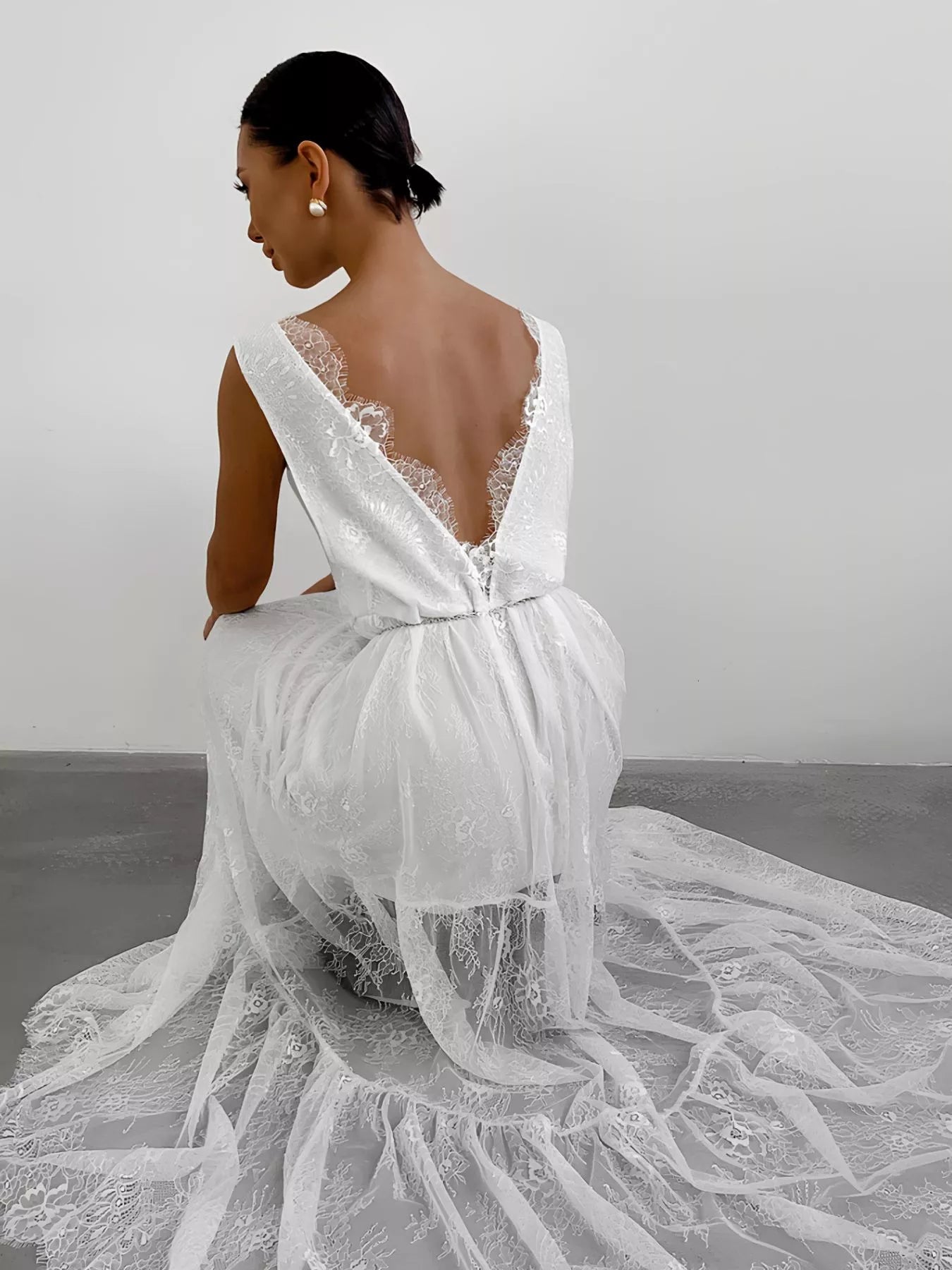 Lace Deep V-Neck Maxi Dress - SuzRevera