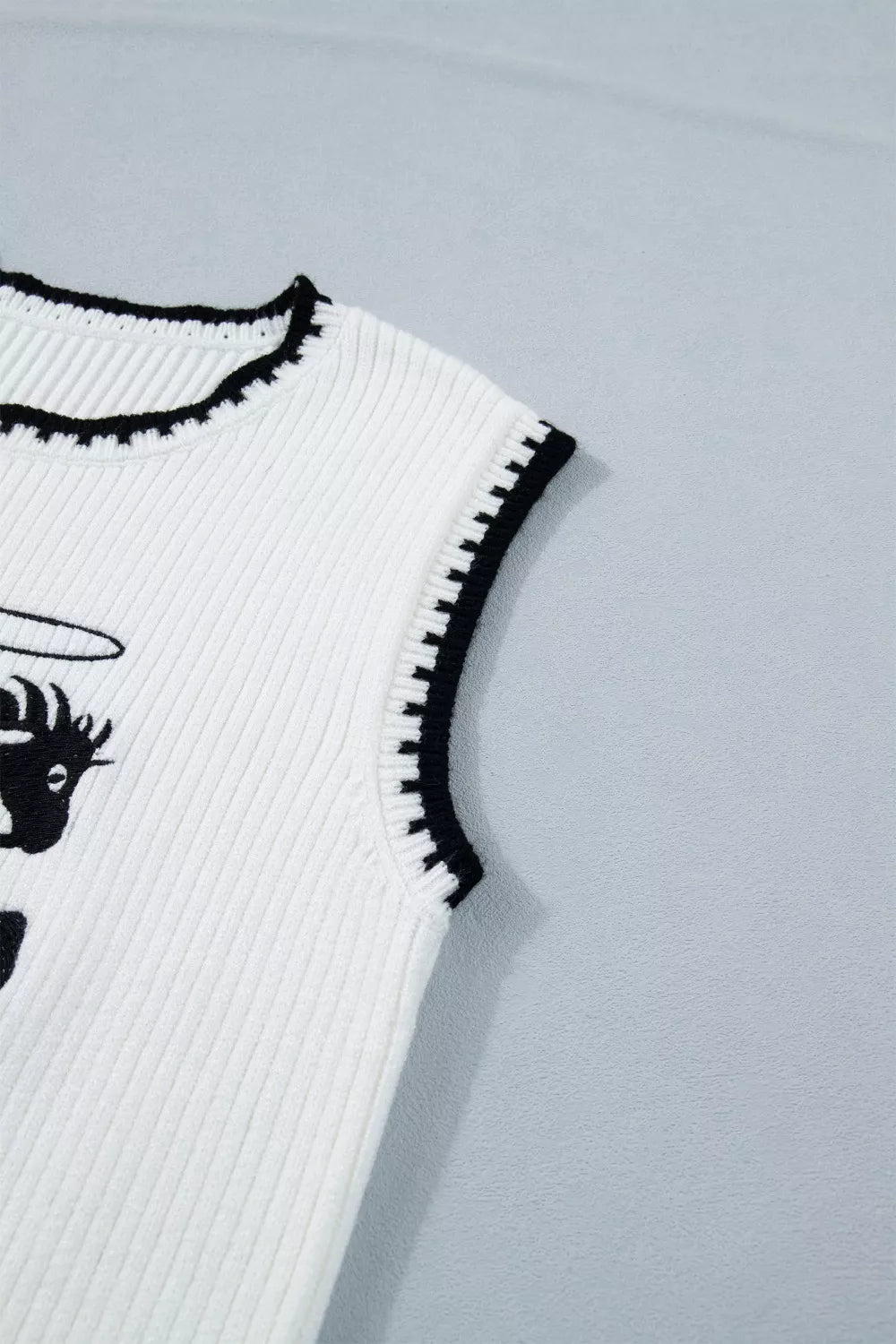 Contrast Trim Round Neck Rodeo Cowboy Sweater Vest - SuzRevera