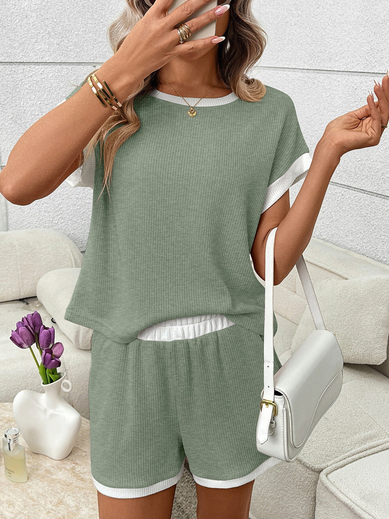 Contrast Trim Short Sleeve Top and Shorts Set - SuzRevera