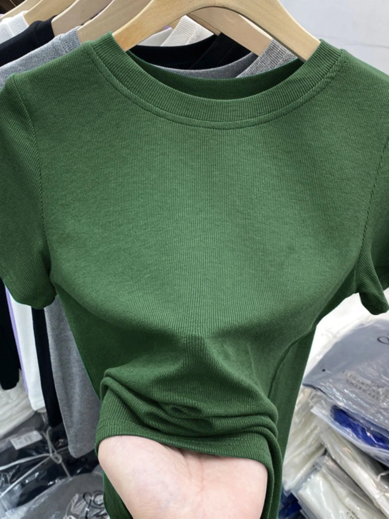 Crew Neck Short Sleeve T-Shirt - SuzRevera