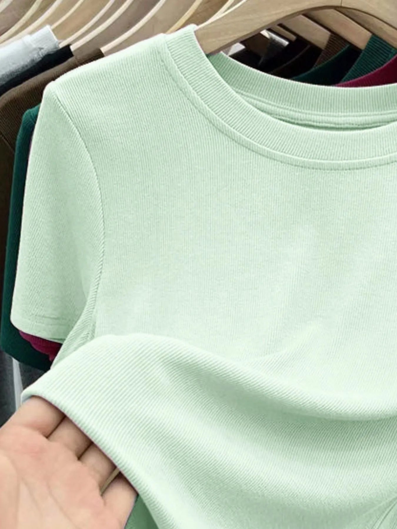 Crew Neck Short Sleeve T-Shirt - SuzRevera
