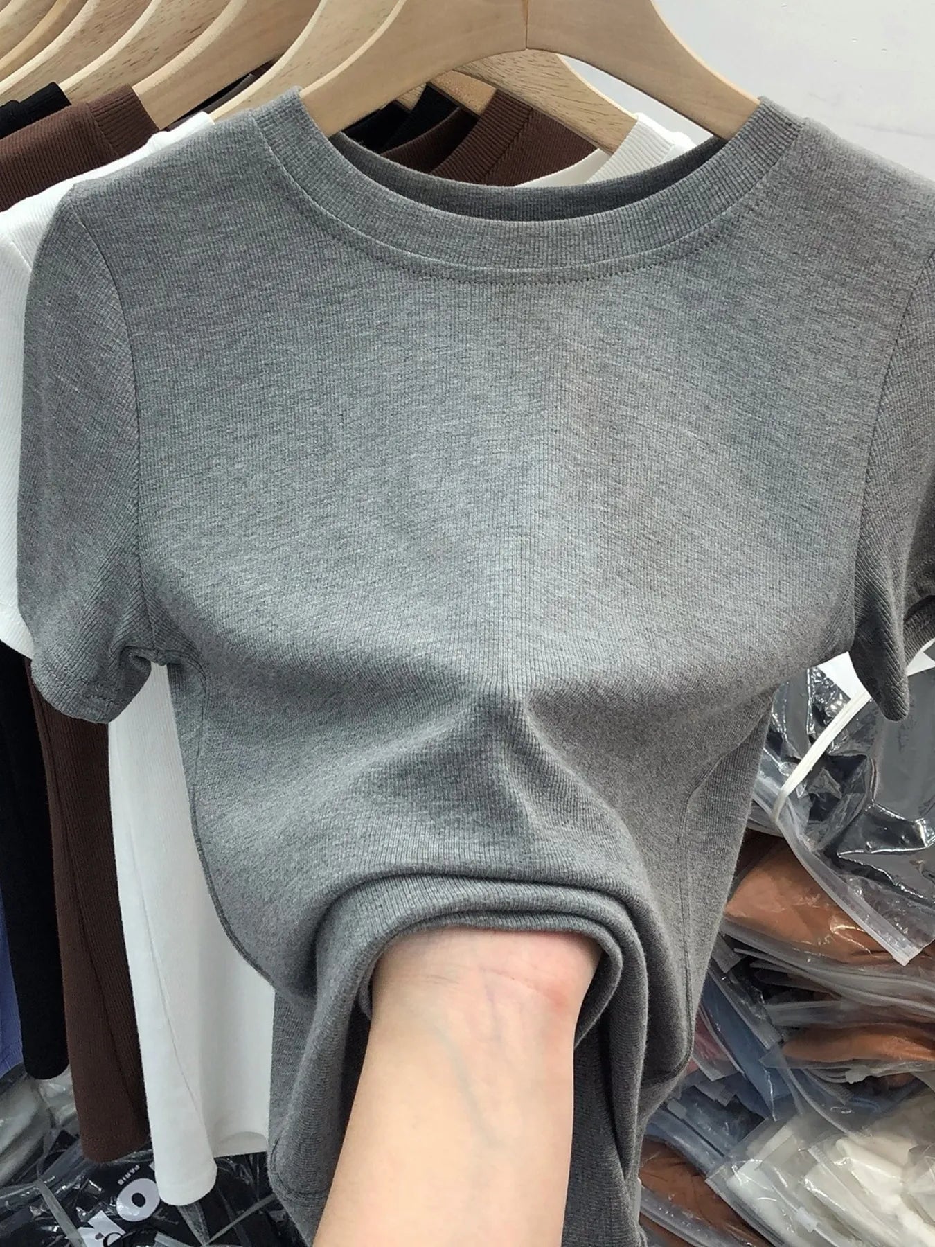 Crew Neck Short Sleeve T-Shirt - SuzRevera