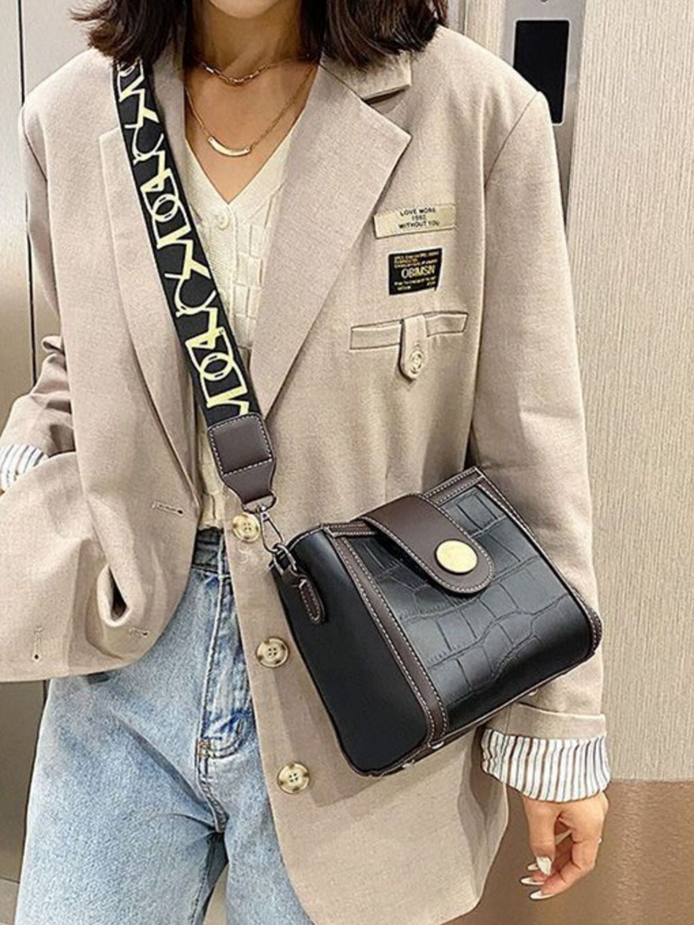 Crocodile Pattern Wide Strap Crossbody Bag - SuzRevera