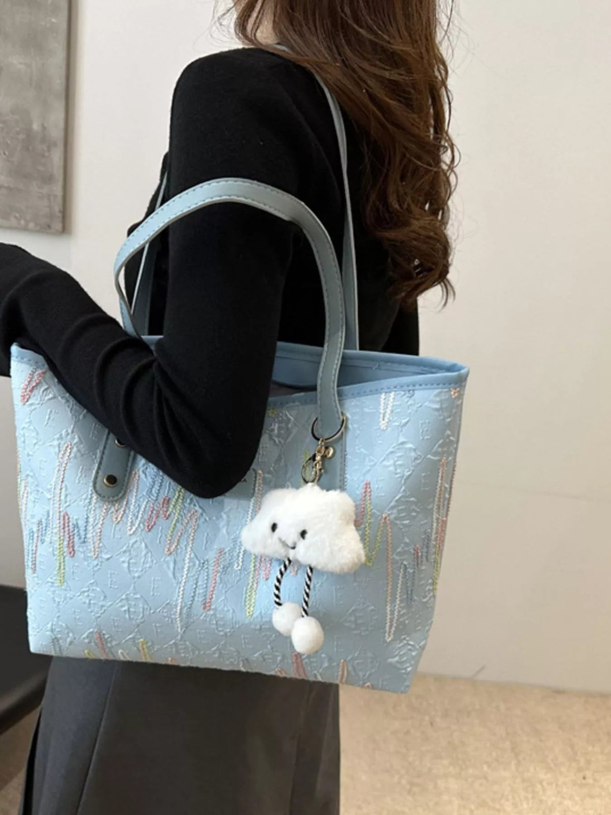 Embossed Pattern Shoulder Bag - SuzRevera
