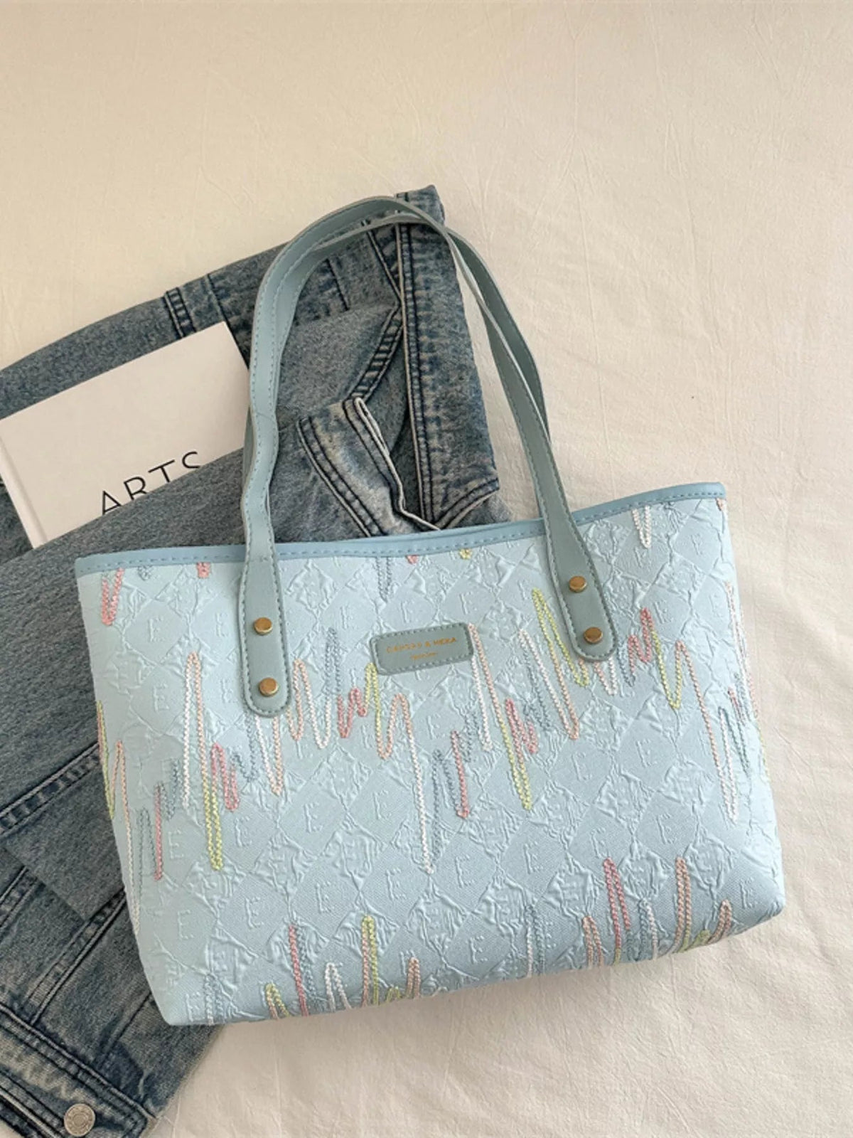 Embossed Pattern Shoulder Bag - SuzRevera