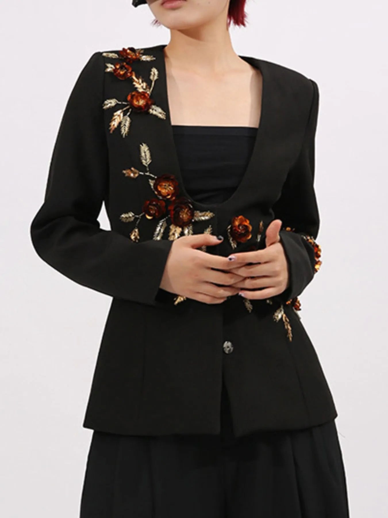 Embroidered Long Sleeve Blazer - SuzRevera