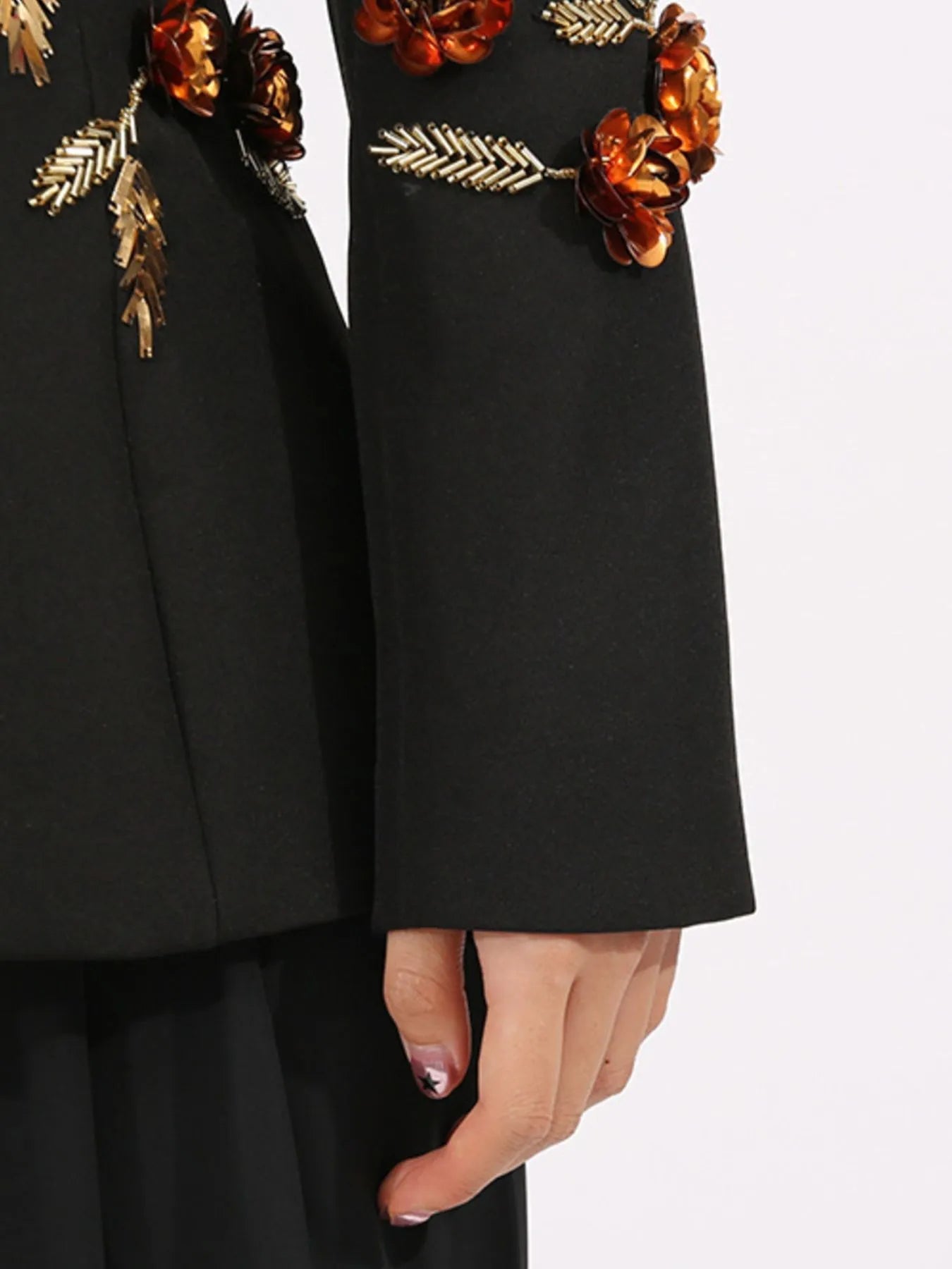 Embroidered Long Sleeve Blazer - SuzRevera