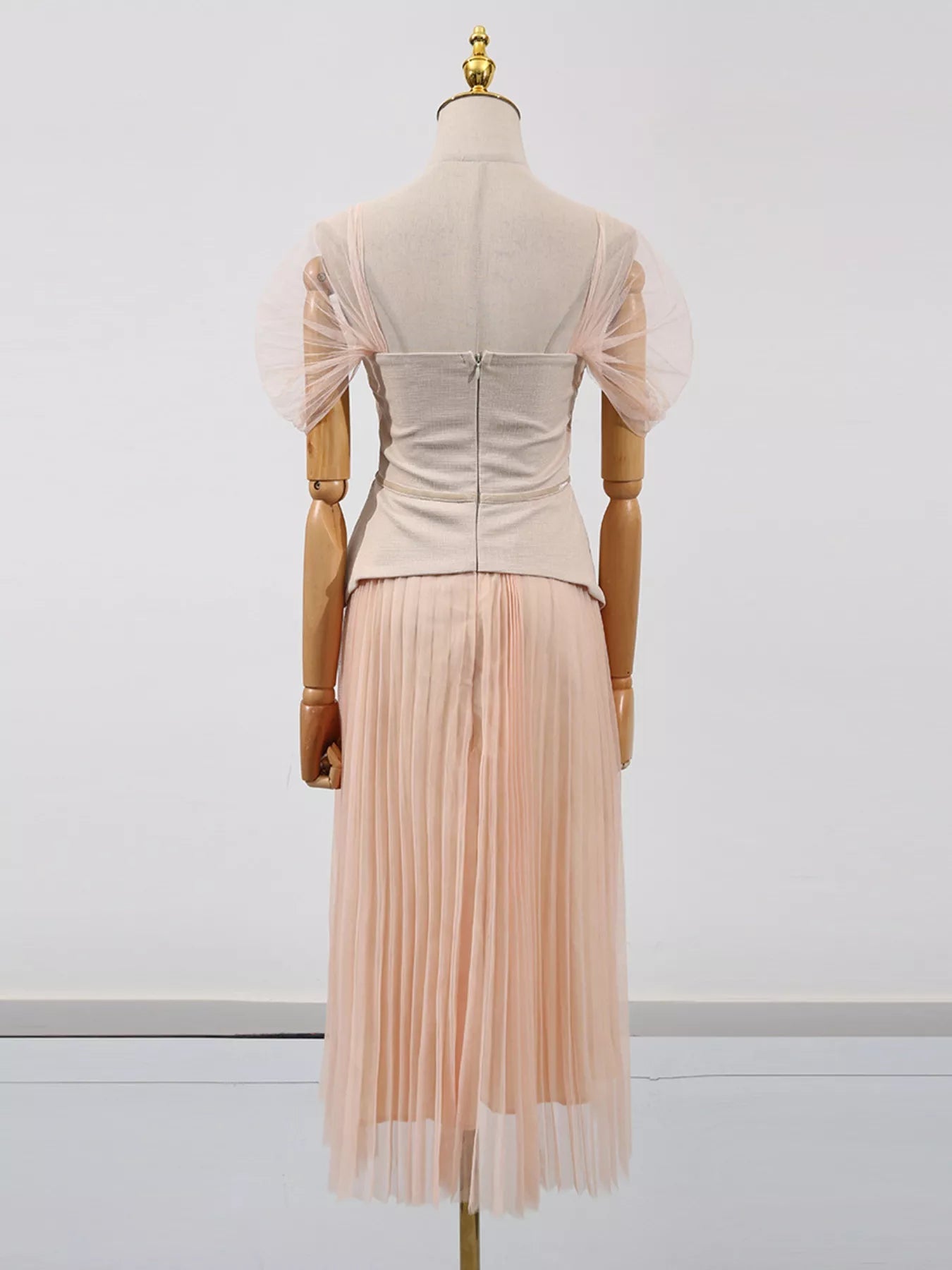 Embroidered Tulle Pleated Midi Dress - SuzRevera