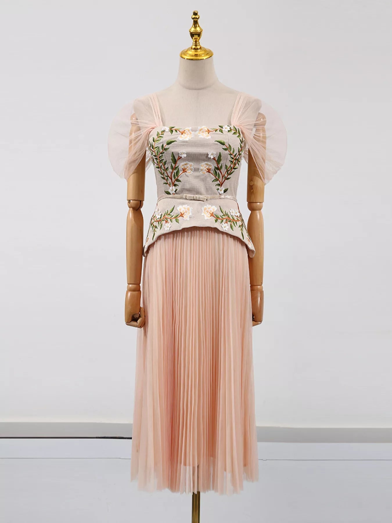 Embroidered Tulle Pleated Midi Dress - SuzRevera
