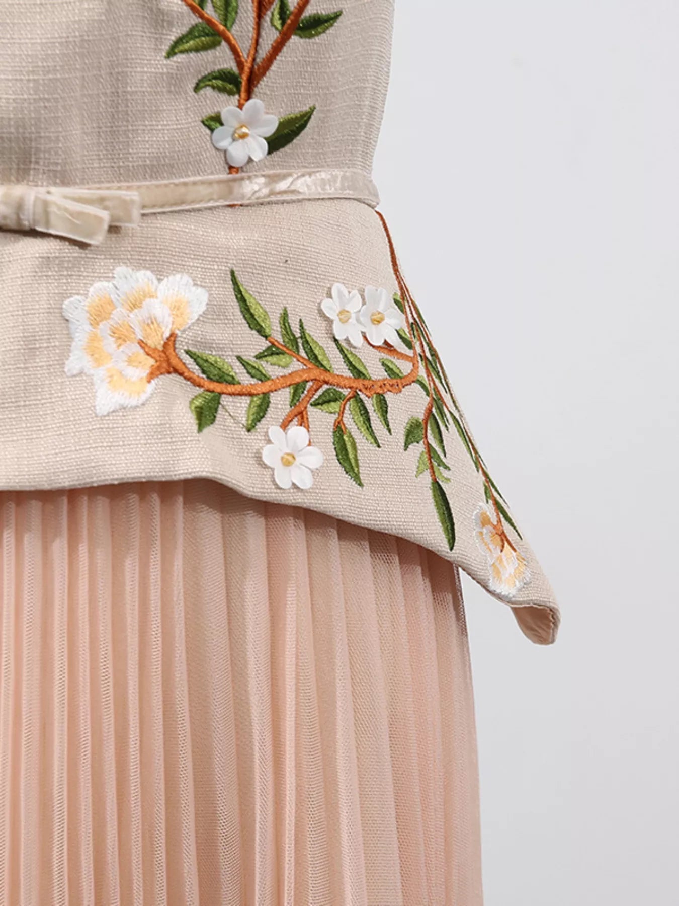 Embroidered Tulle Pleated Midi Dress - SuzRevera