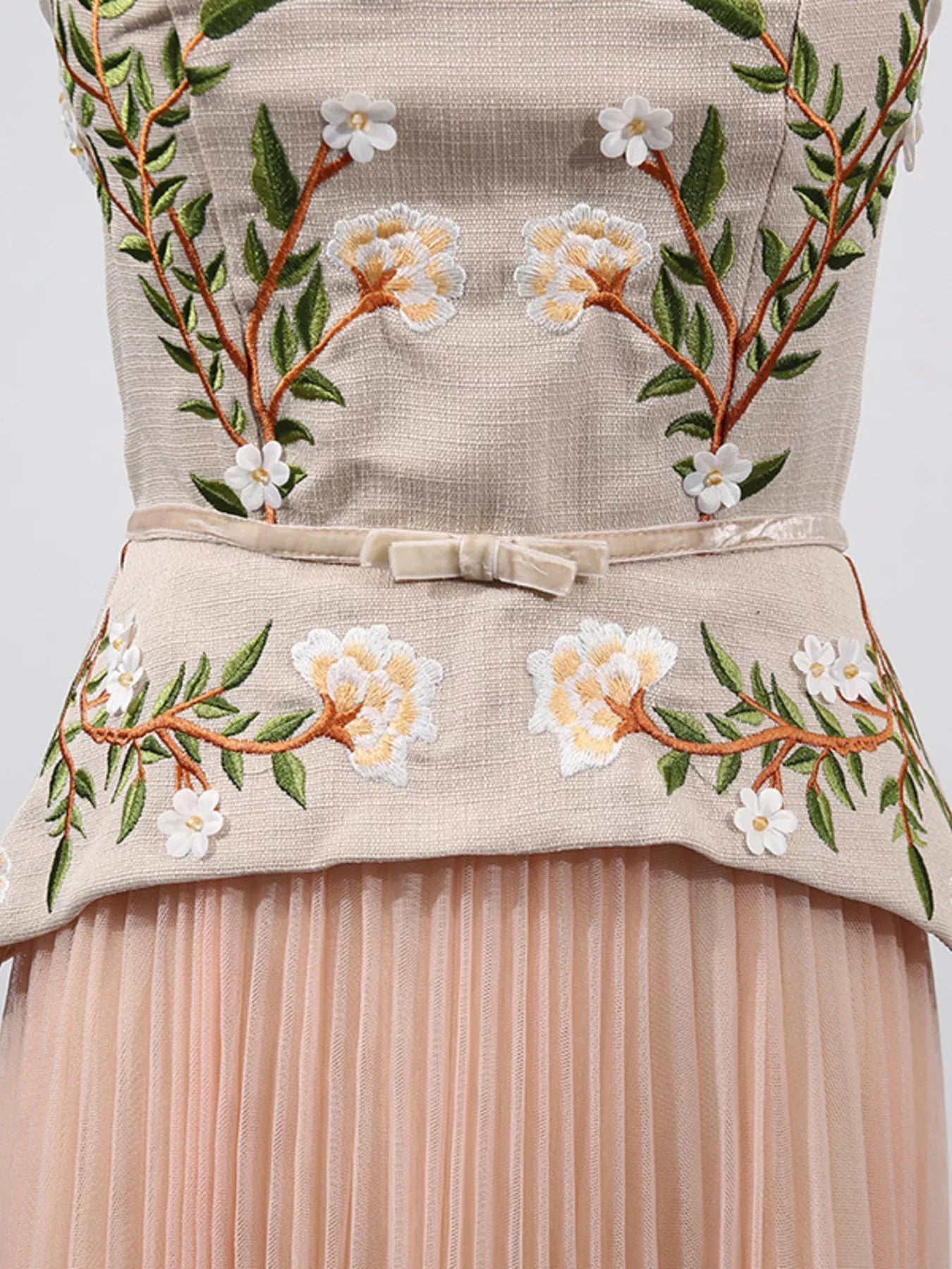 Embroidered Tulle Pleated Midi Dress - SuzRevera