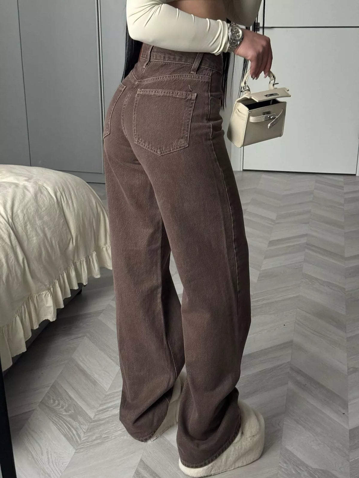 High-Waisted Wide-Leg Jeans with Tie-Waist Detail - SuzRevera