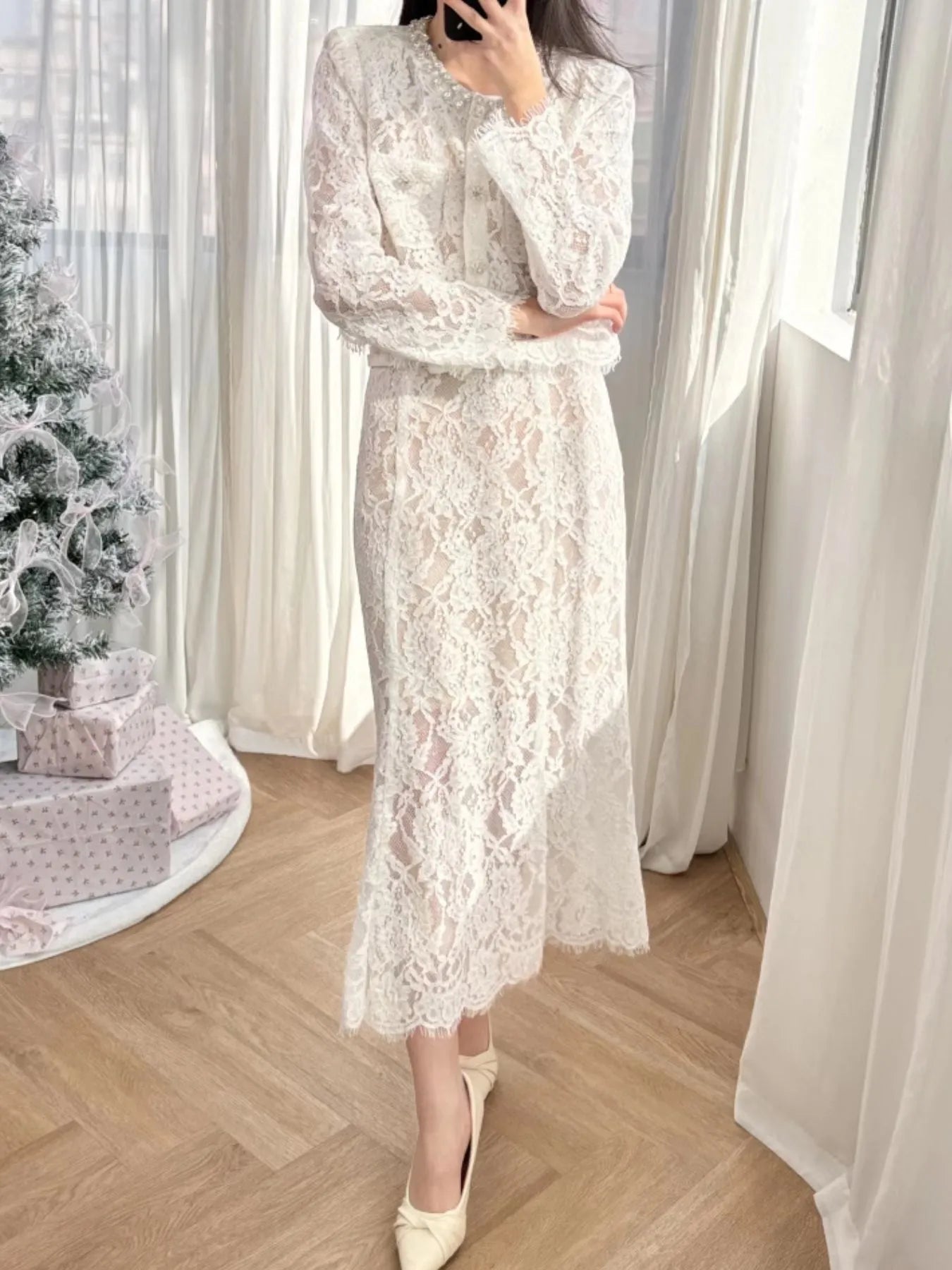 Lace Snap Down Top and Skirt Set - SuzRevera