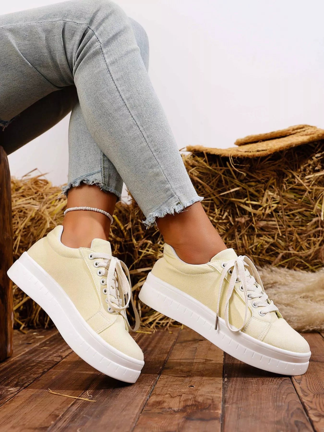 Lace Up Platform Sneakers - SuzRevera
