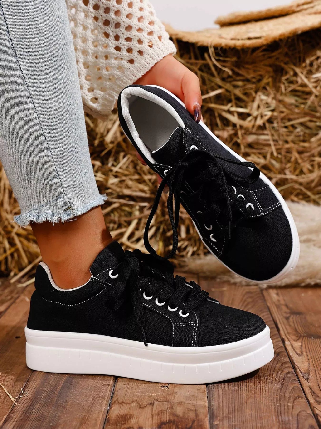 Lace Up Platform Sneakers - SuzRevera