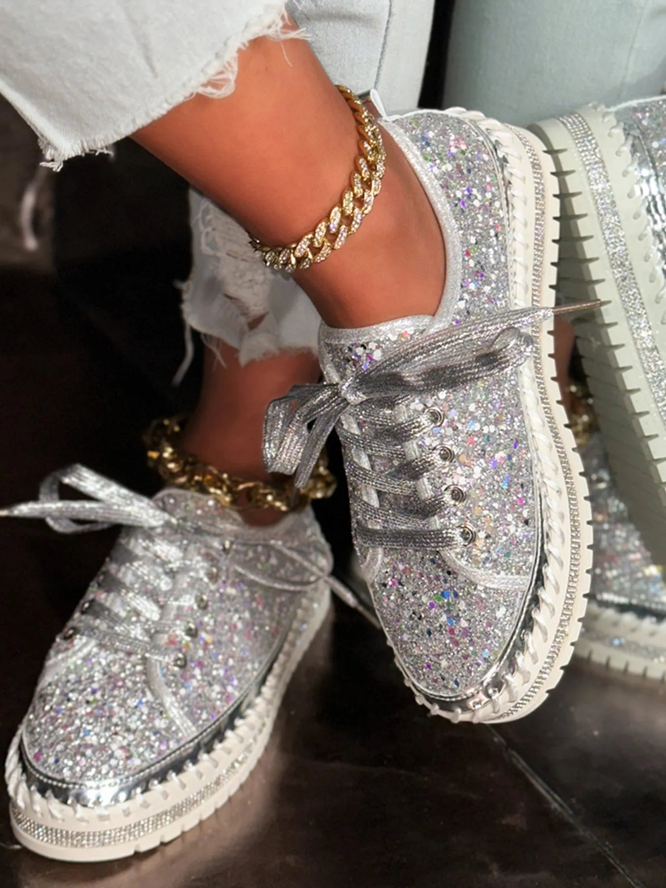 Lace Up Round Toe Platform Sneakers - SuzRevera