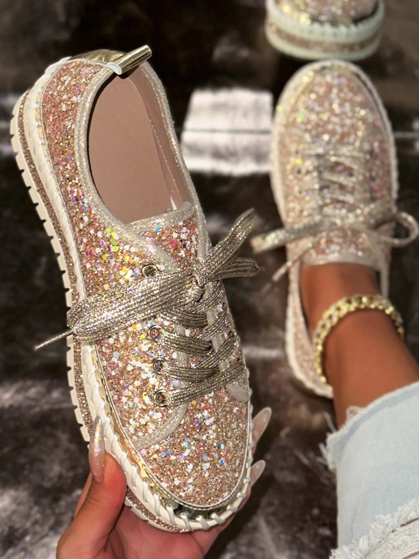 Lace Up Round Toe Platform Sneakers - SuzRevera