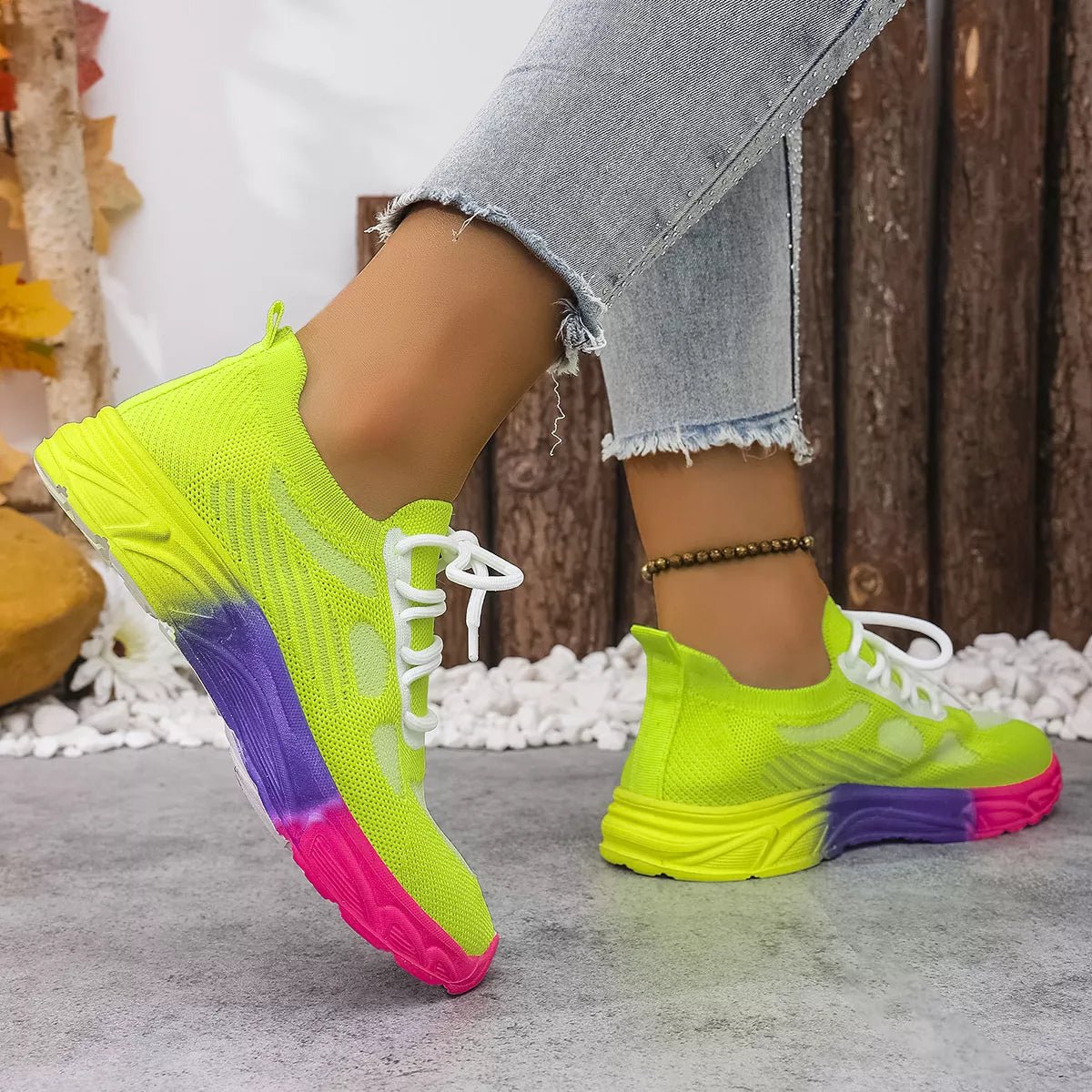 Lace Up Round Toe Sneakers - SuzRevera
