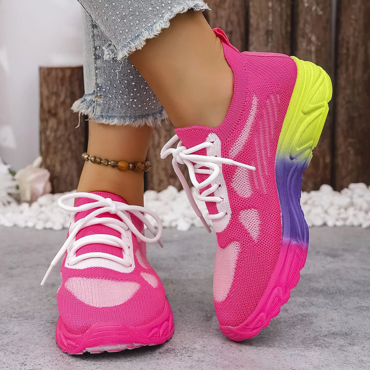 Lace Up Round Toe Sneakers - SuzRevera