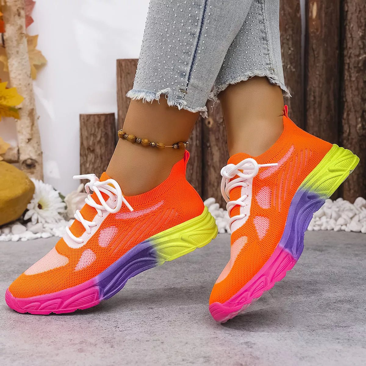 Lace Up Round Toe Sneakers - SuzRevera