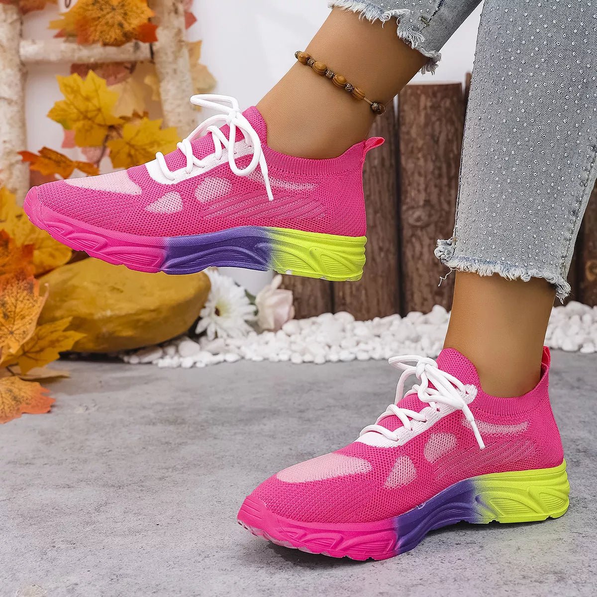 Lace Up Round Toe Sneakers - SuzRevera