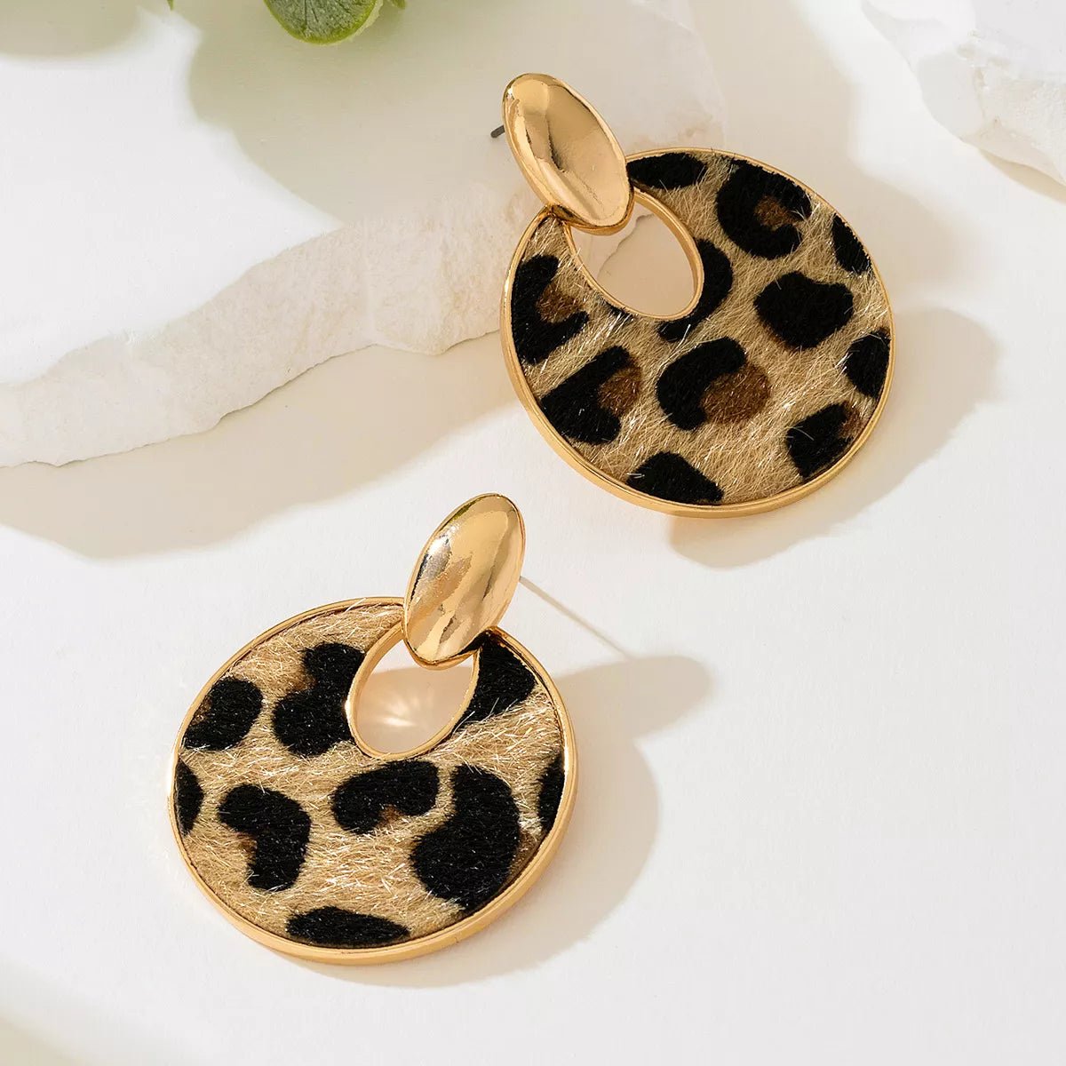 Leopard Circle Dangle Earrings - SuzRevera