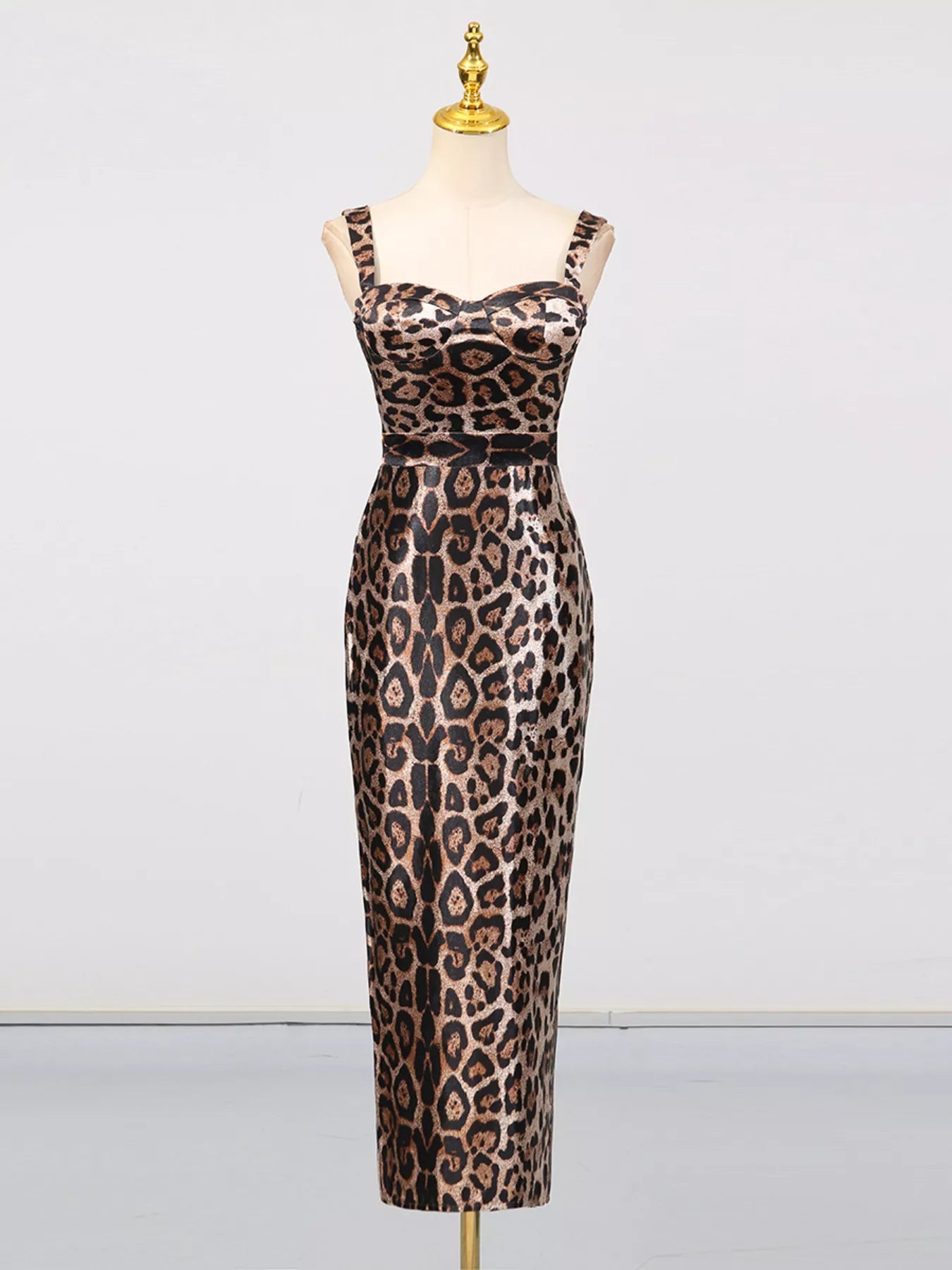 Leopard Print Bodycon Back Slit Midi Dress - SuzRevera