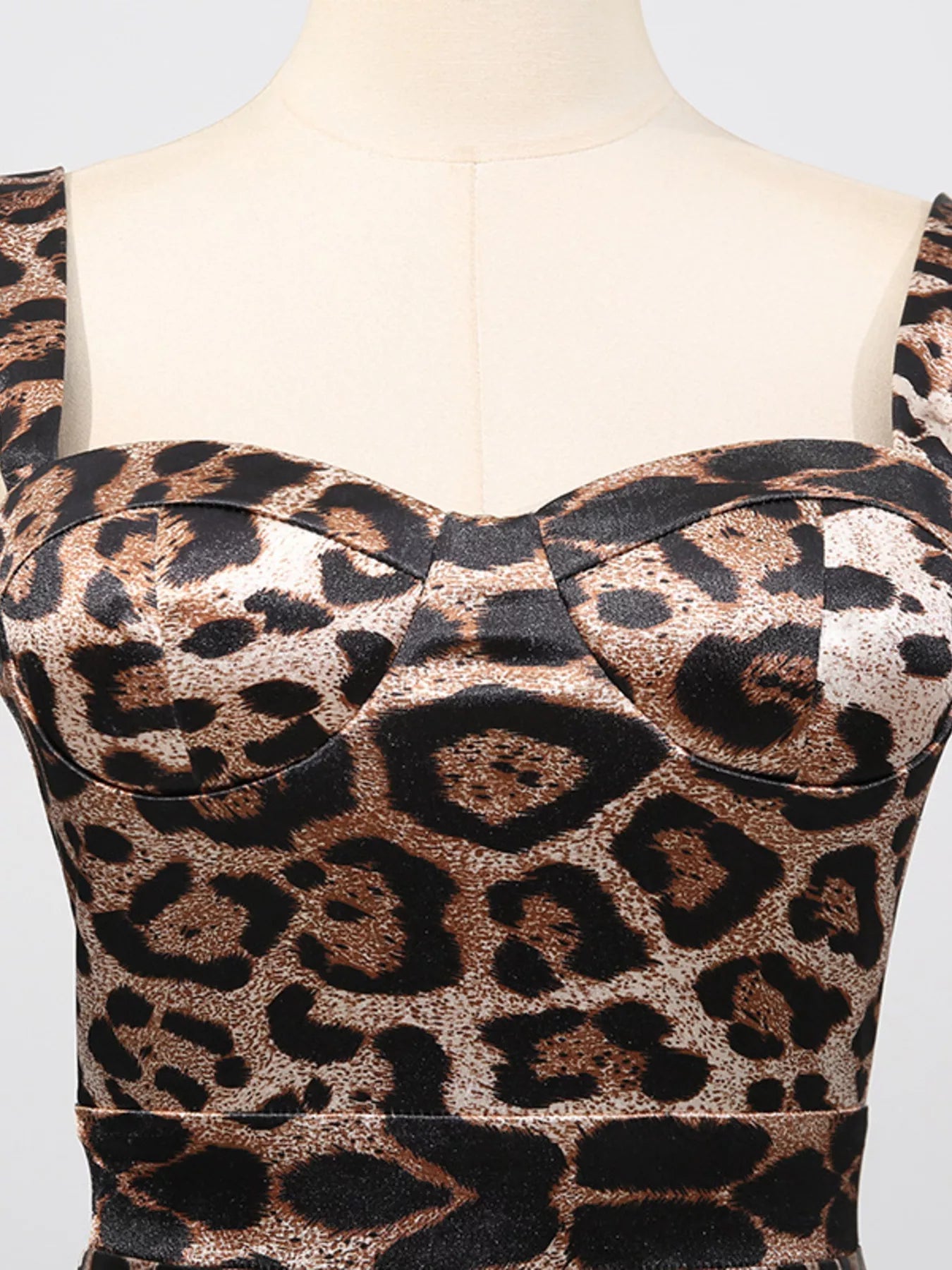 Leopard Print Bodycon Back Slit Midi Dress - SuzRevera