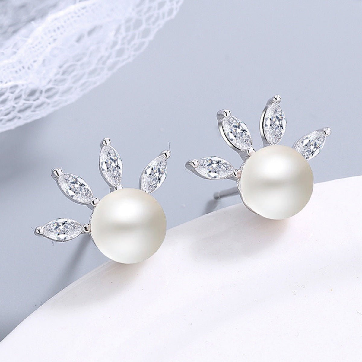 Pearl Stud Earrings - SuzRevera