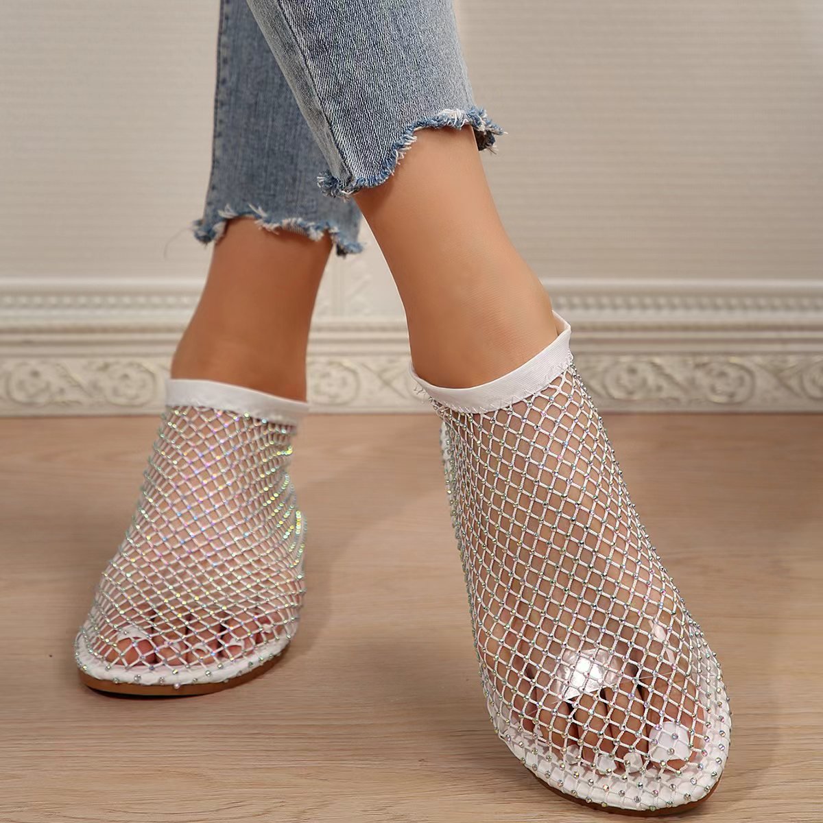 Rhinestone Round Toe Sandals - SuzRevera