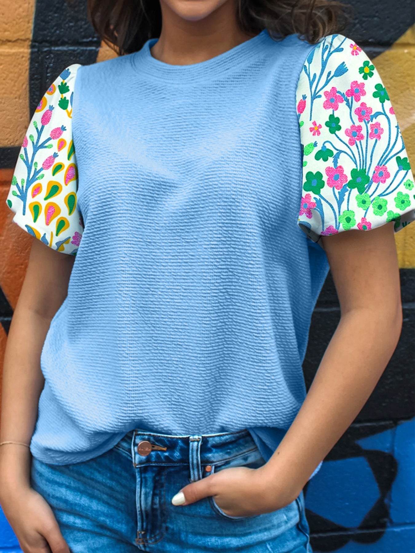 Round Neck Textured Contrast Floral Bubble Sleeve Blouse - SuzRevera