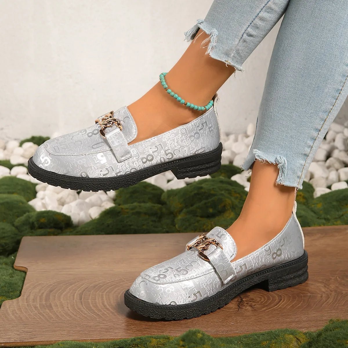 Round Toe Block Heels Loafers - SuzRevera