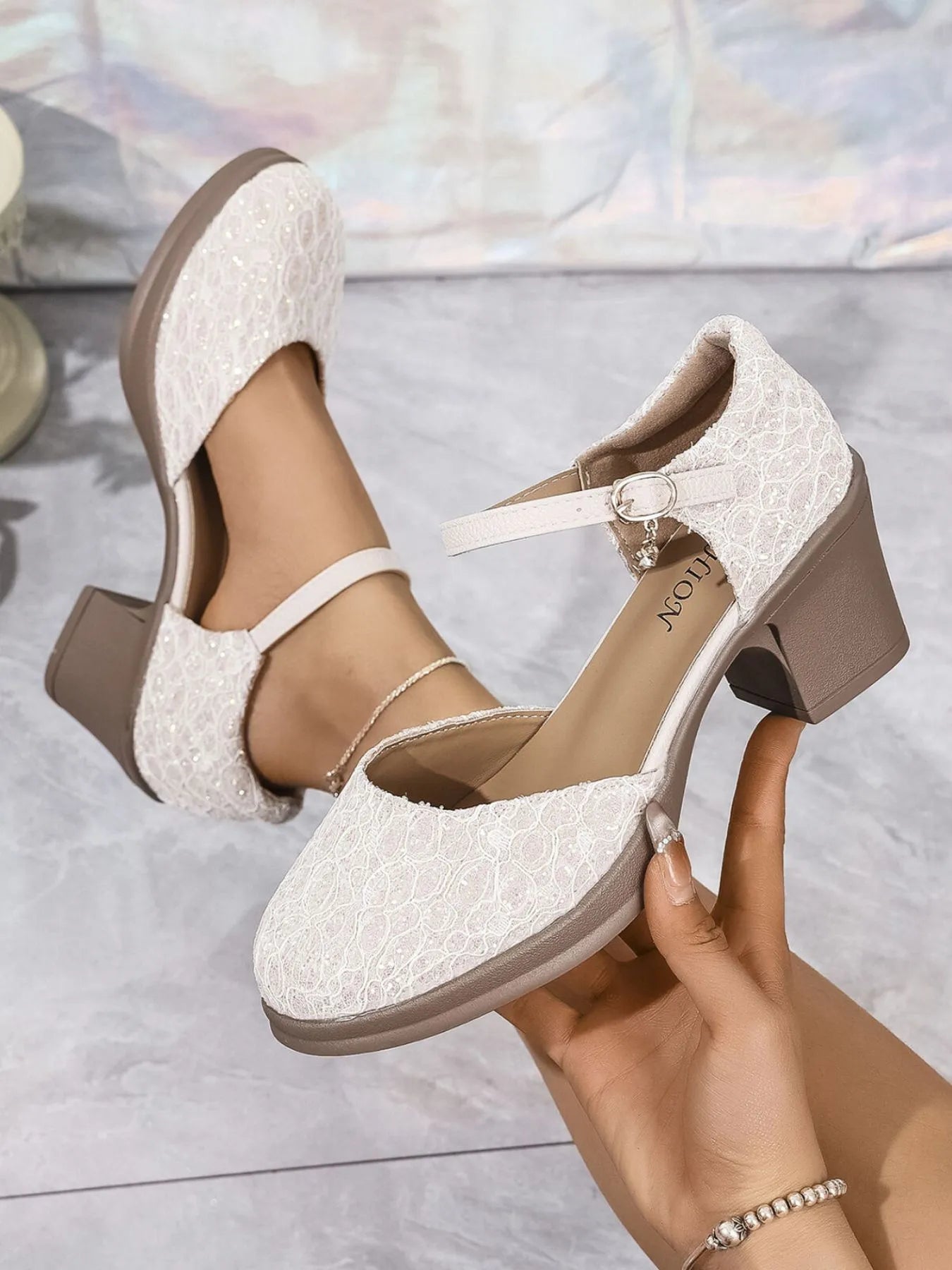 Round Toe Block Heels Pumps - SuzRevera