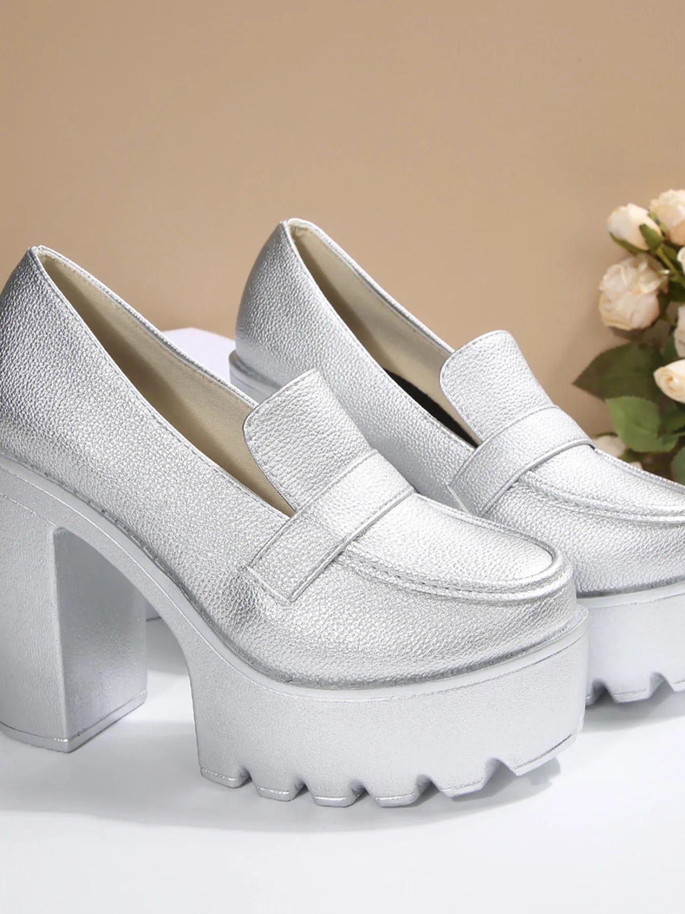 Round Toe Platform Block Heels Pumps - SuzRevera
