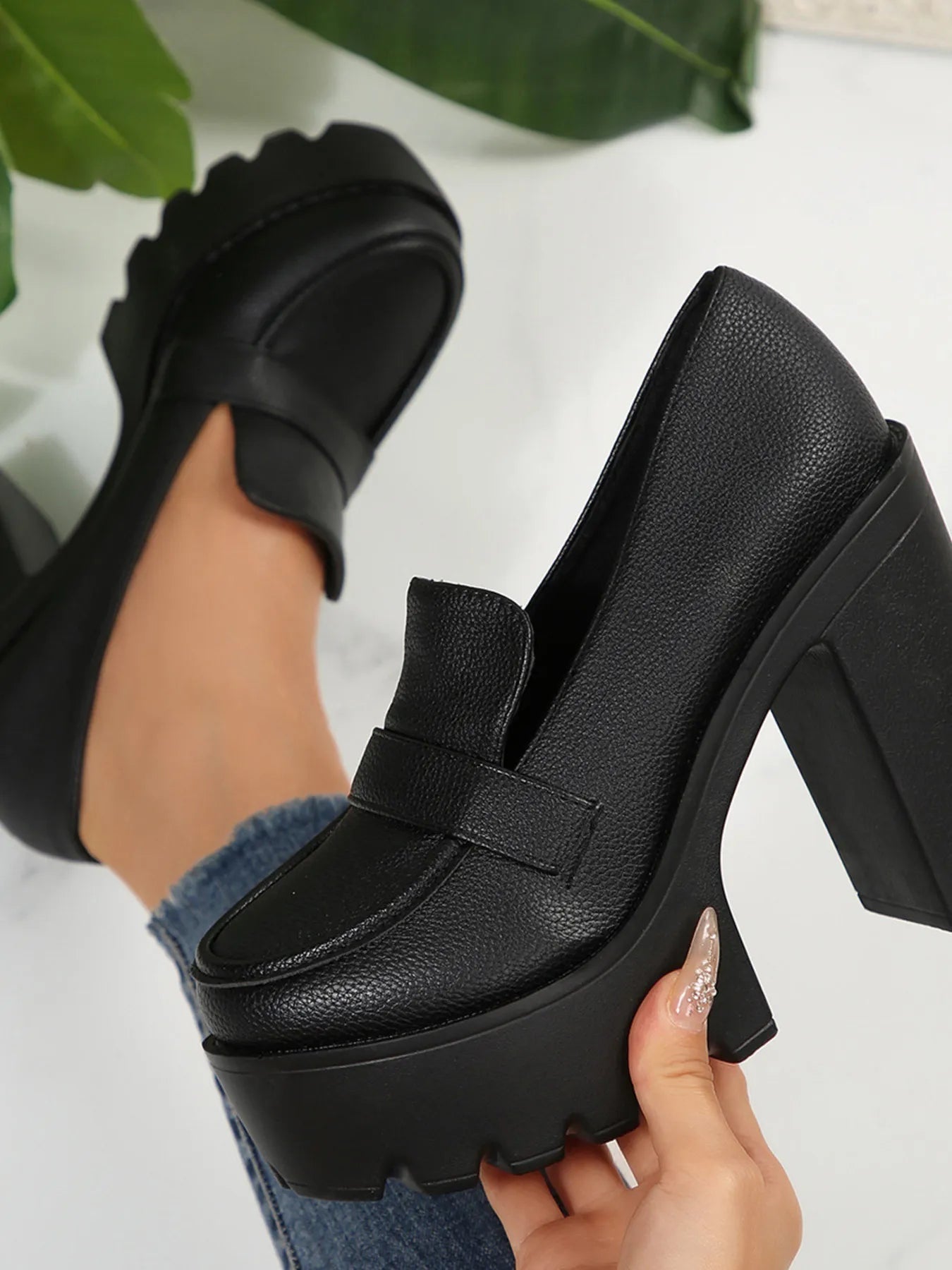 Round Toe Platform Block Heels Pumps - SuzRevera