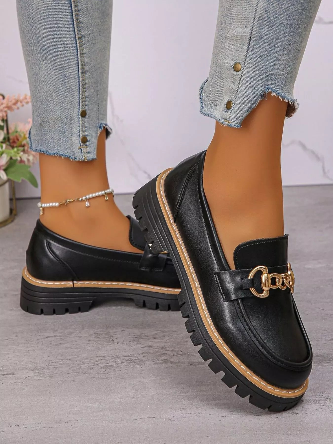 Round Toe Platform Loafers - SuzRevera