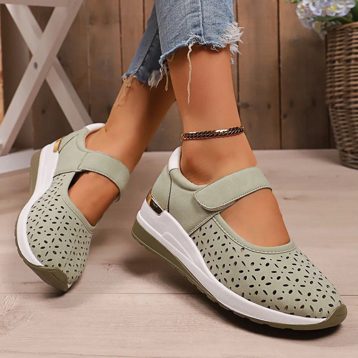 Round Toe Wedge Sneakers - SuzRevera