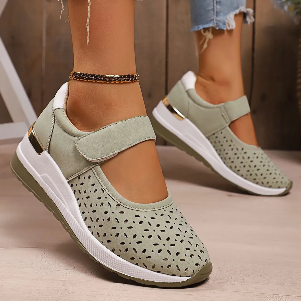 Round Toe Wedge Sneakers - SuzRevera