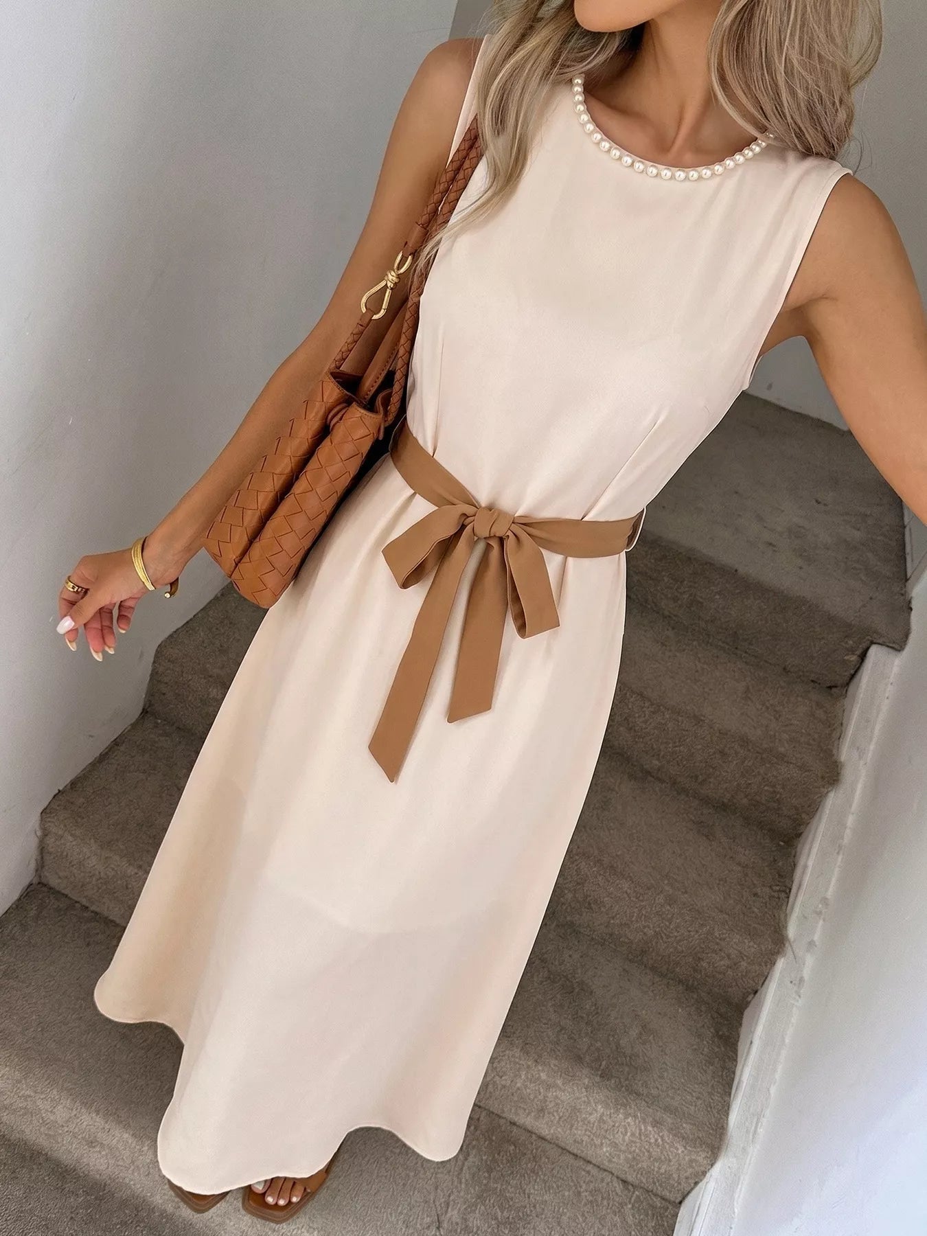 Sleeveless A-Line Midi Dress - SuzRevera