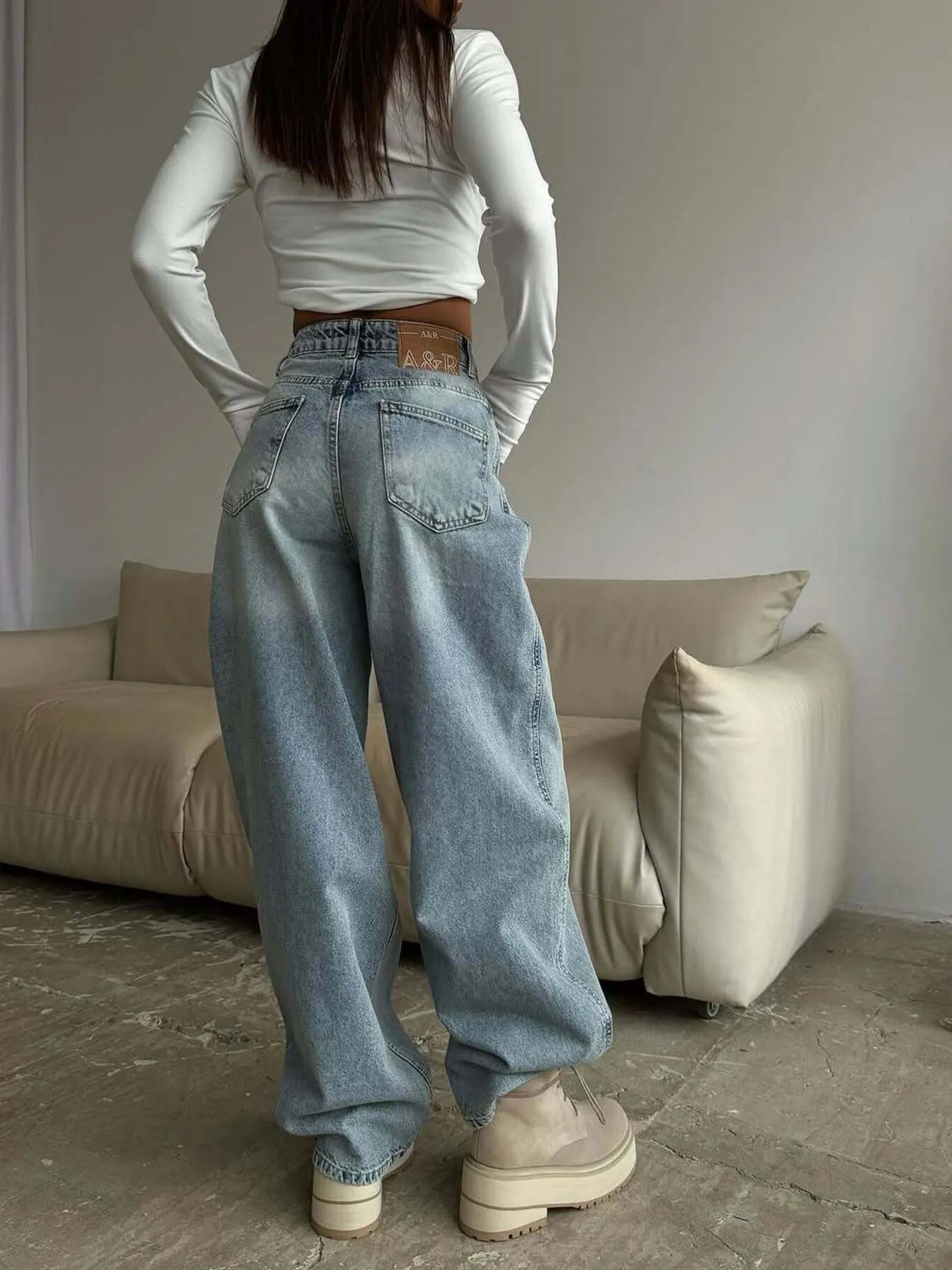 Wide Leg Jeans - SuzRevera