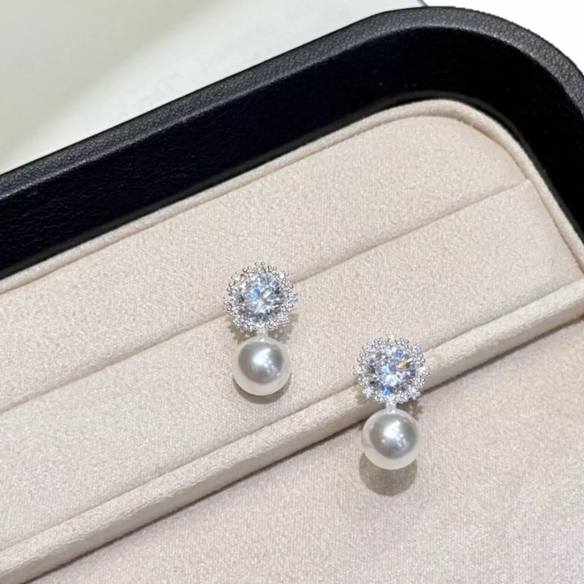 Zircon Pearl Drop Earrings - SuzRevera