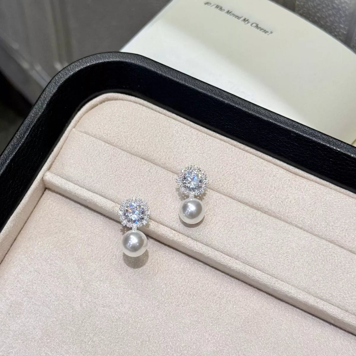 Zircon Pearl Drop Earrings - SuzRevera