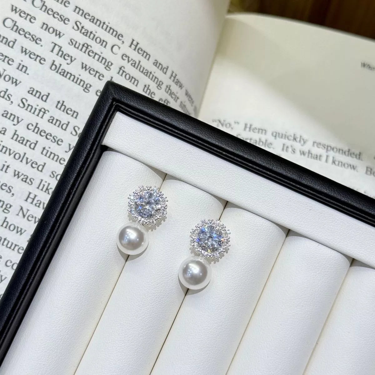 Zircon Pearl Drop Earrings - SuzRevera