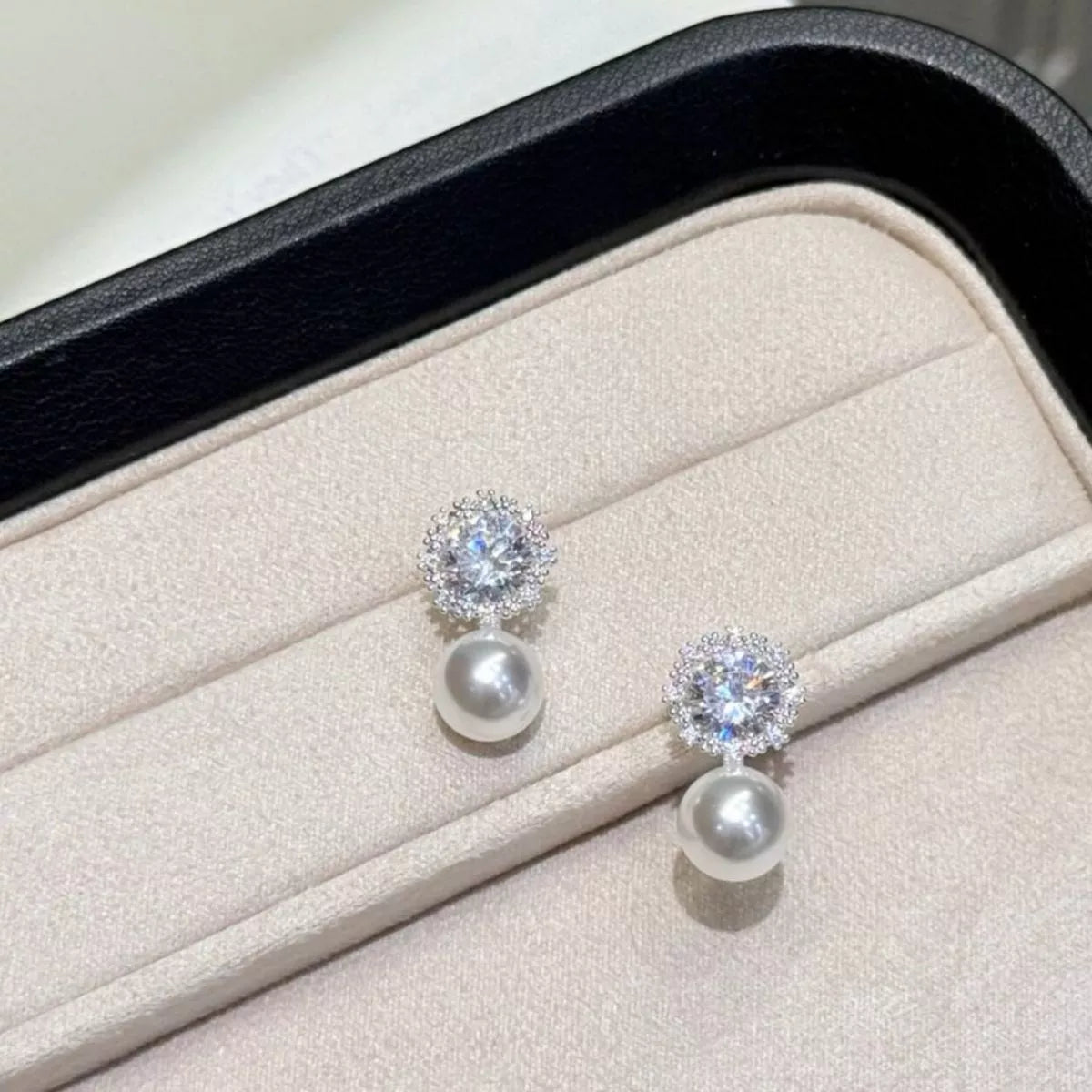 Zircon Pearl Drop Earrings - SuzRevera